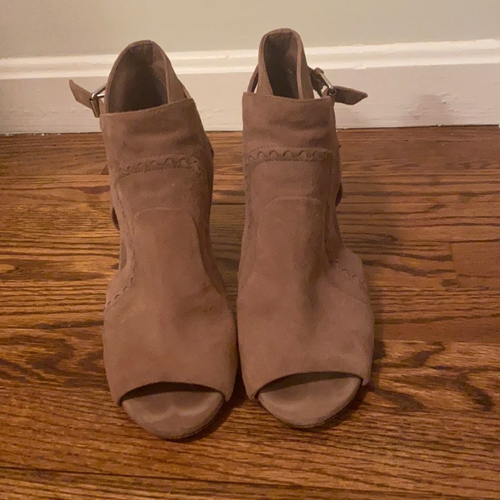 Vince Camuto heels